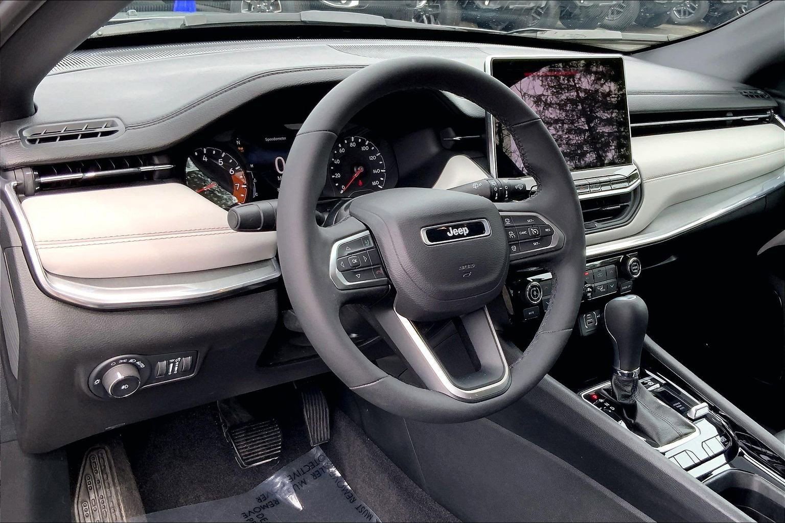 Certified 2024 Jeep Compass Limited AWD/4WD image 17