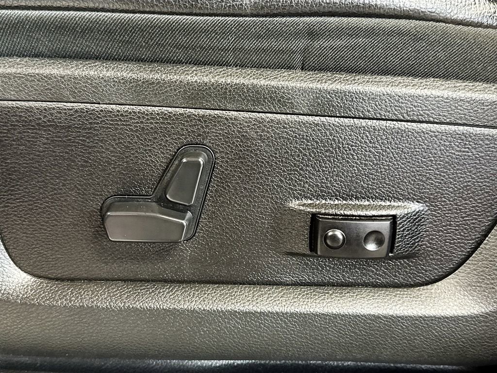 Used 2024 RAM 3500 Laramie image 28