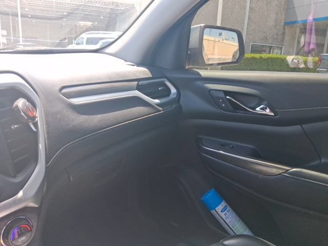 Used 2021 GMC Acadia SLT w/ LPO, Floor Liner Package FWD image 10