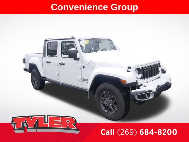 Used 2024 Jeep Gladiator Sport image 1