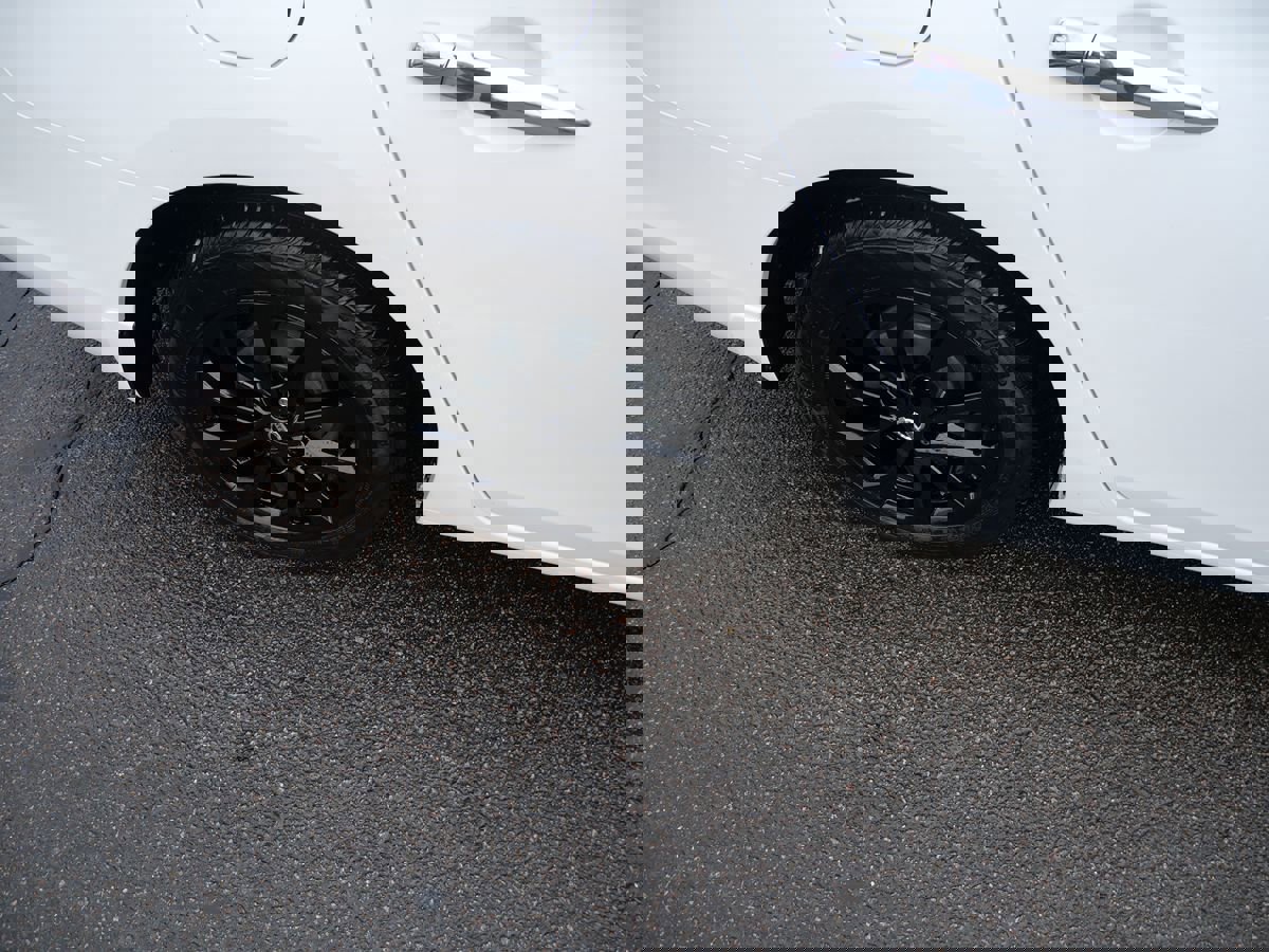 Used 2018 Nissan Sentra SV image 32