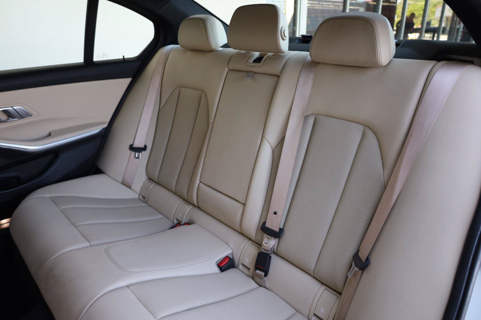 Used 2022 BMW 330i Sedan w/ Driving Assistance Package RWD image 25