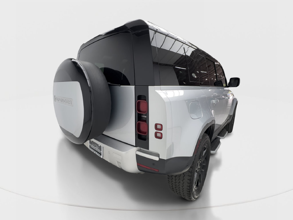 Used 2024 Land Rover Defender 110 S AWD/4WD image 8