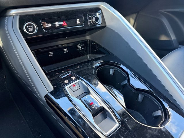 Used 2025 Audi Q5 Premium w/ Convenience Package AWD/4WD image 5