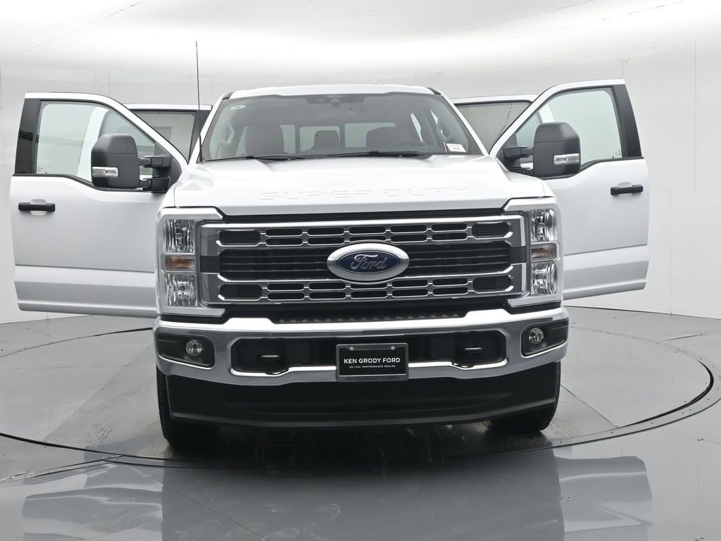 New 2026 Ford F250 XLT w/ FX4 Off-Road Package AWD/4WD image 35