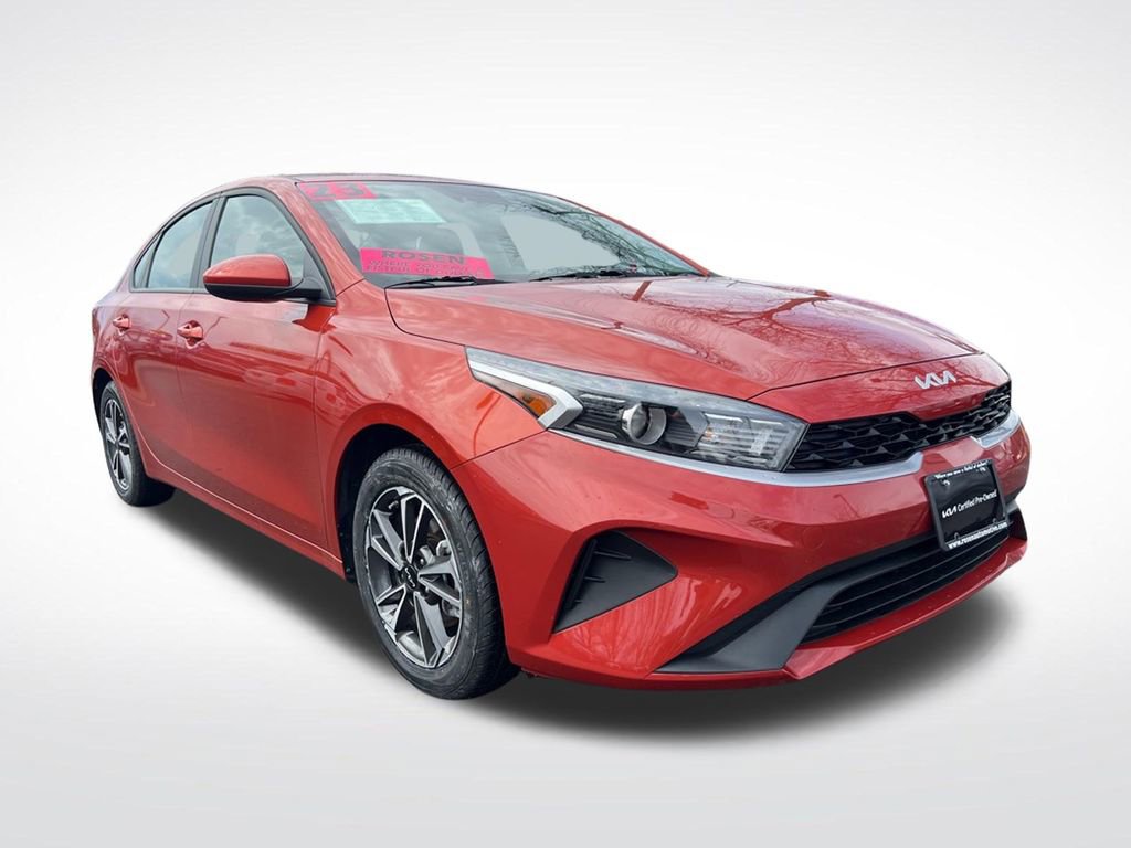 Certified 2023 Kia Forte LXS FWD image 3