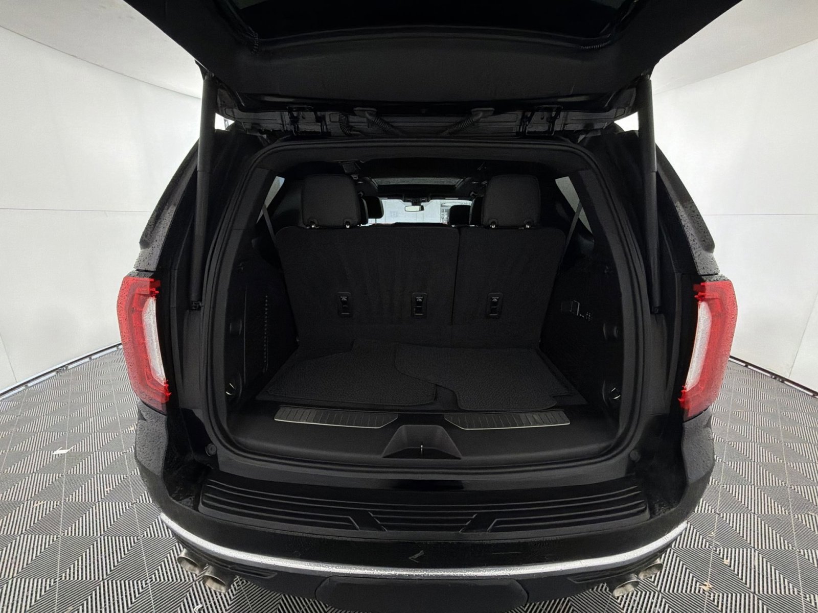 Used 2022 GMC Yukon Denali w/ Max Trailering Package image 27