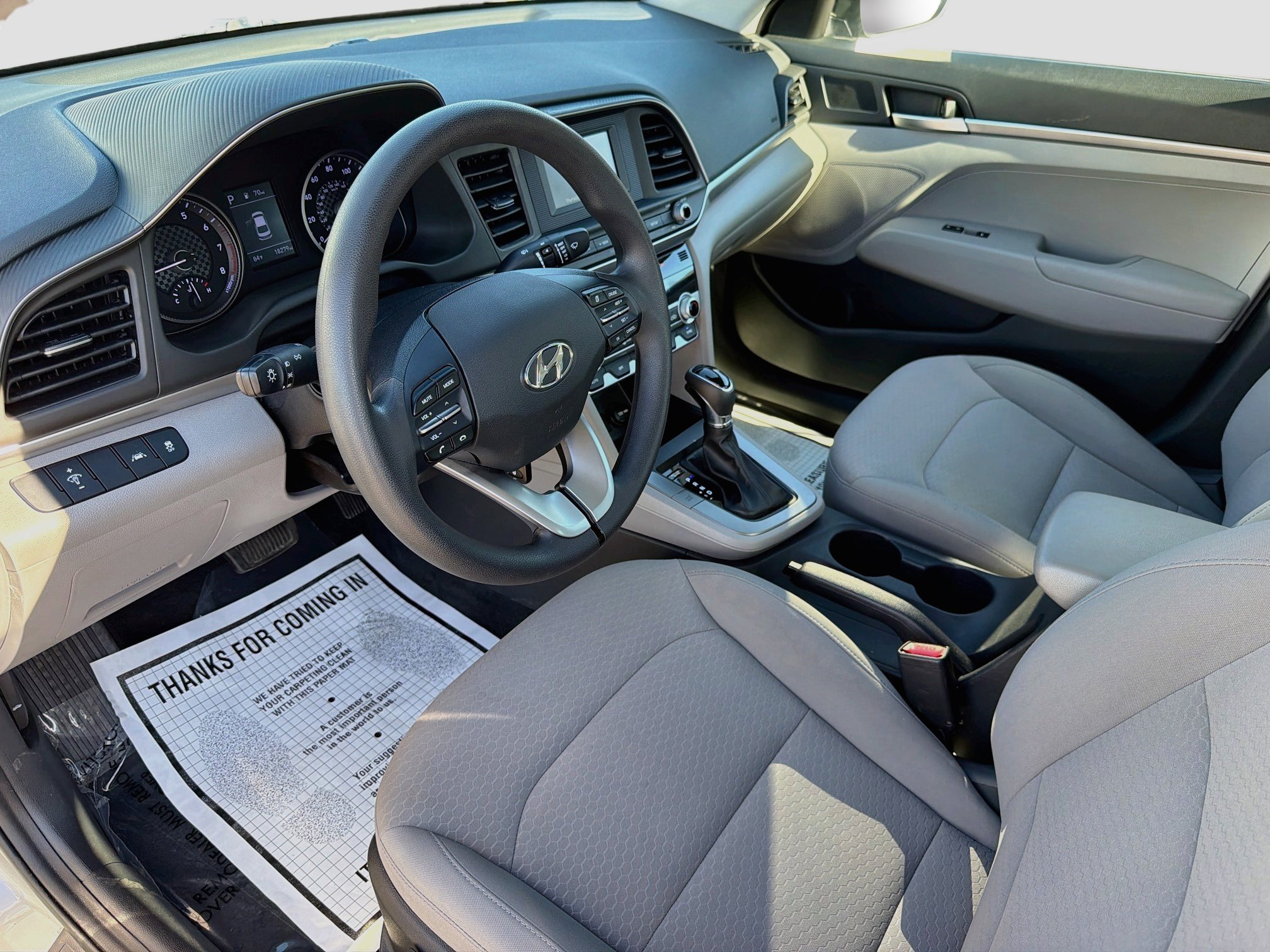 Used 2020 Hyundai Elantra SE FWD image 23