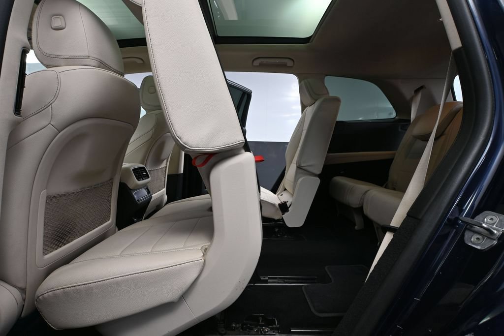 Used 2021 Mercedes-Benz GLS 450 4MATIC image 41