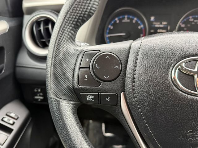 Used 2017 Toyota RAV4 LE w/ All Weather Liner Package AWD/4WD image 19