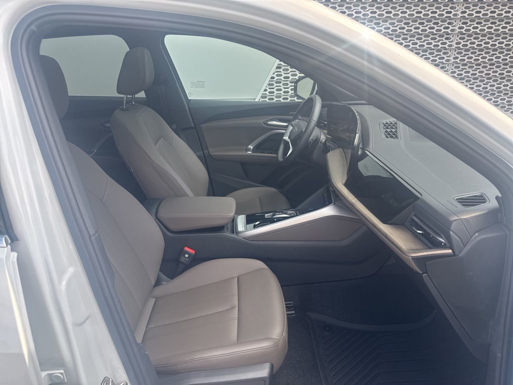 Certified 2025 Audi Q5 Premium w/ Premium Plus AWD/4WD image 5