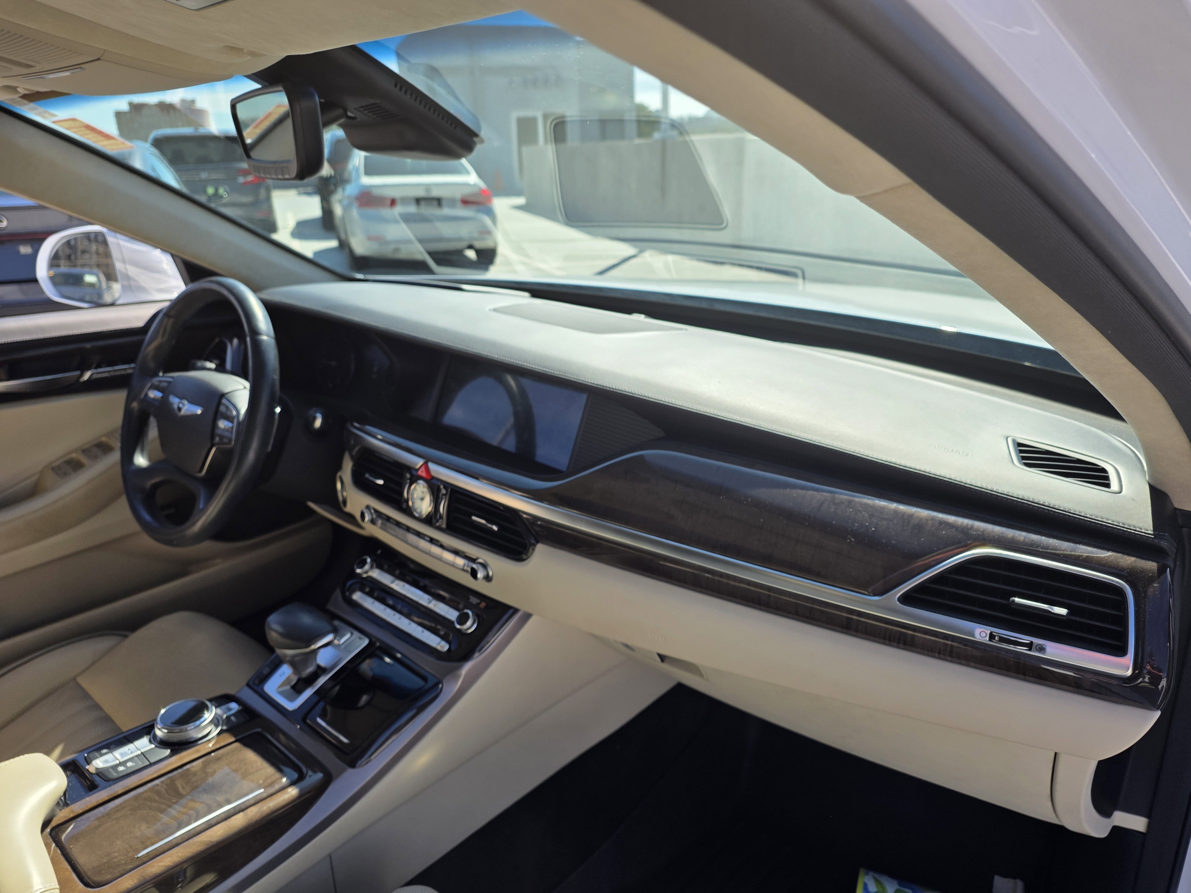 Used 2018 Genesis G90 5.0 Ultimate image 29