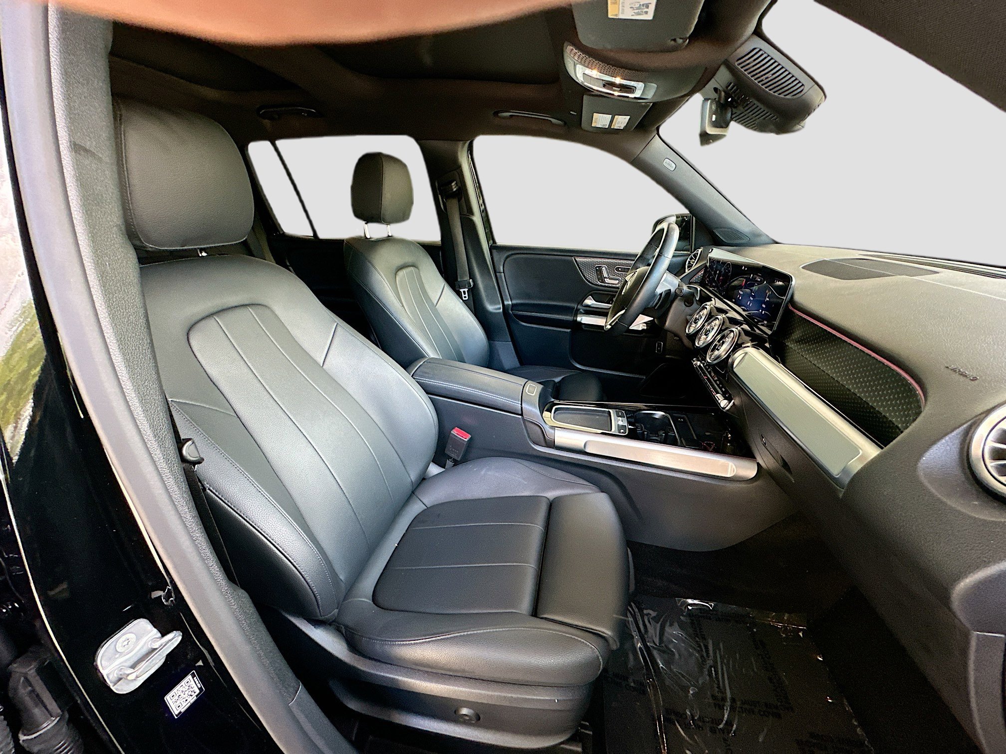 Used 2024 Mercedes-Benz GLB 250 image 29