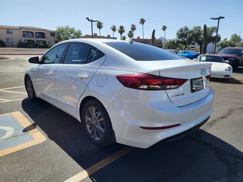 Used 2018 Hyundai Elantra SEL FWD image 5