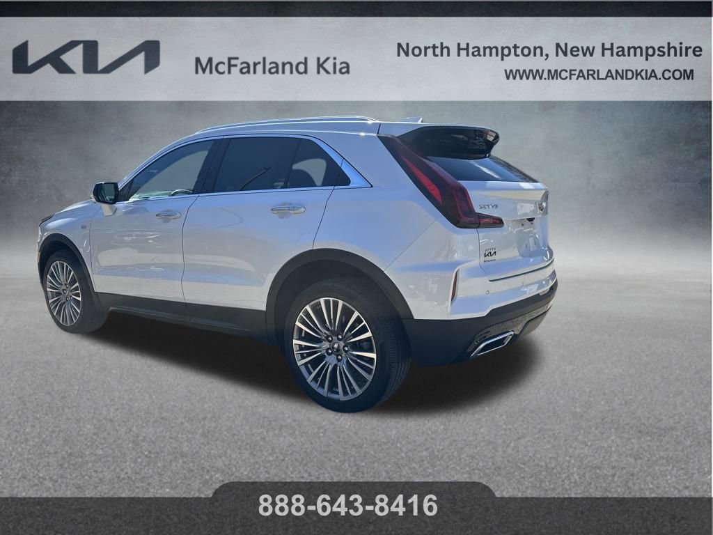 Used 2025 Cadillac XT4 Premium Luxury image 5