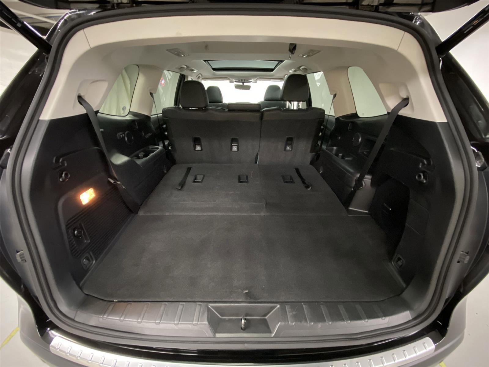 Used 2022 Subaru Ascent Limited w/ Technology Package image 25