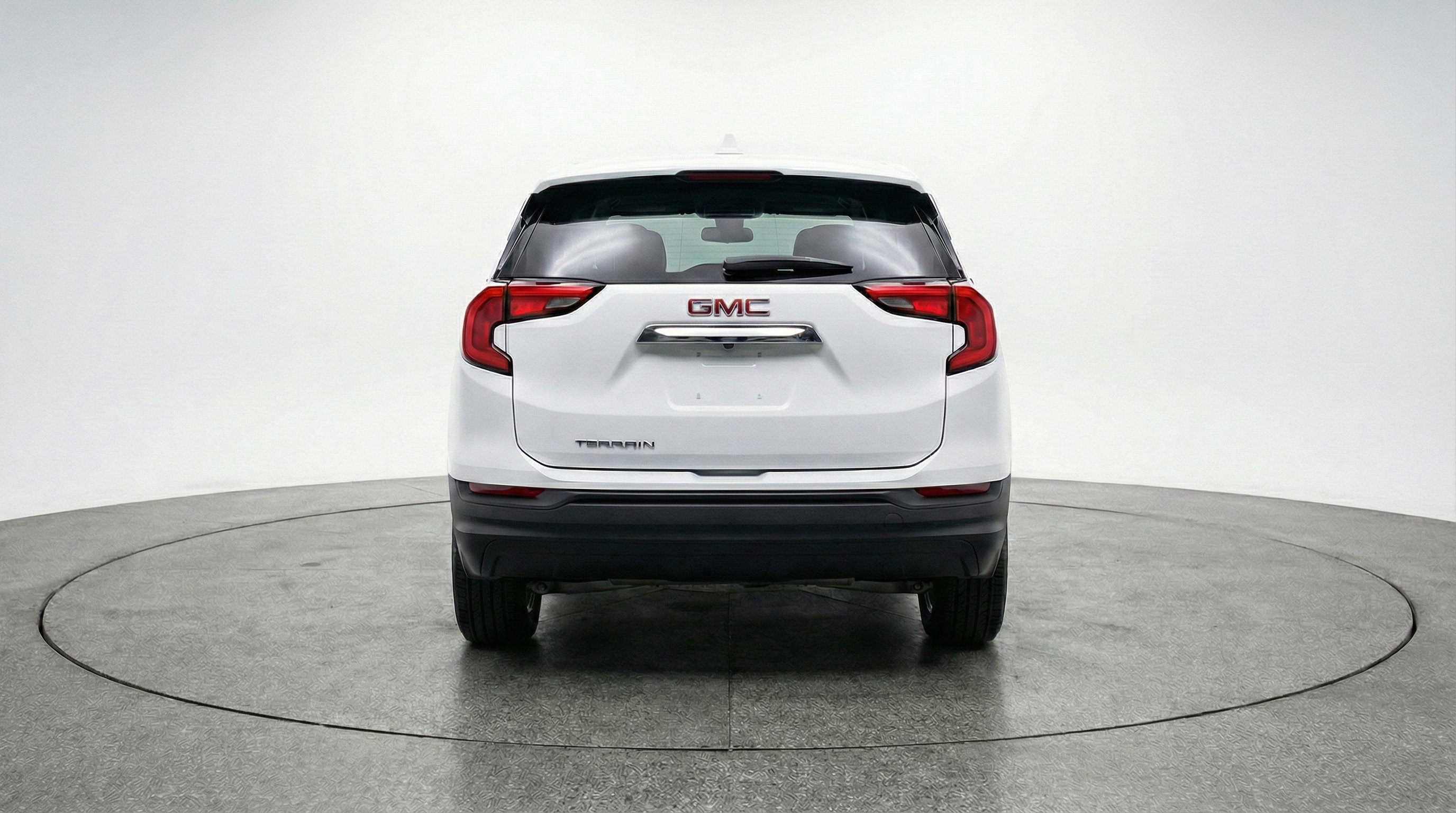 Used 2024 GMC Terrain SLE image 7