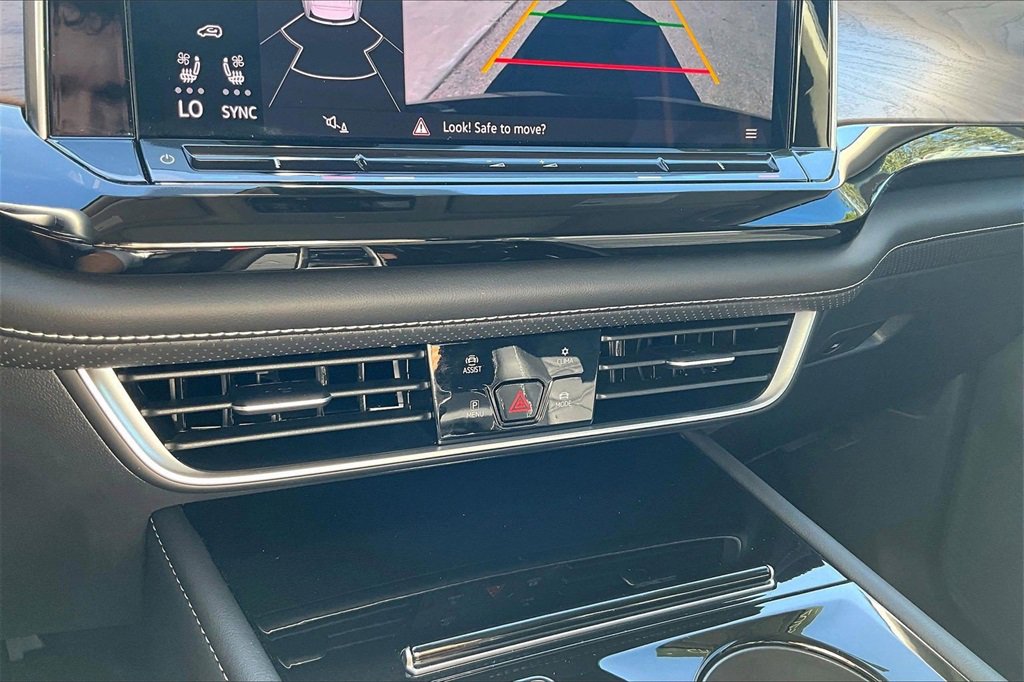 Certified 2025 Volkswagen Atlas SE w/ Panoramic Sunroof Package image 16