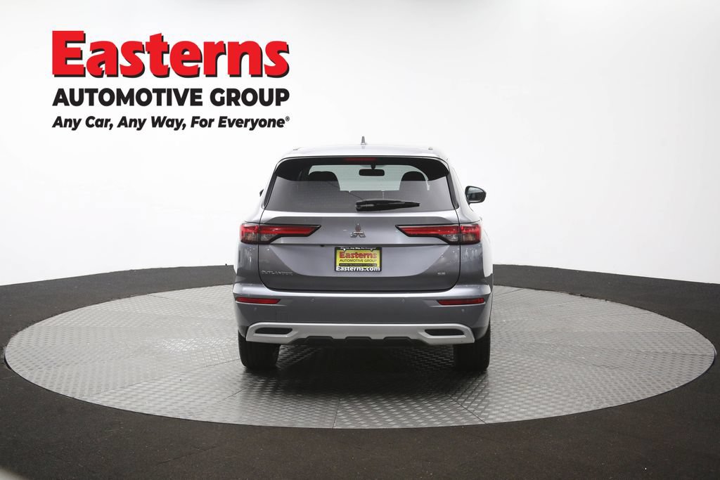 Used 2024 Mitsubishi Outlander SE FWD image 35