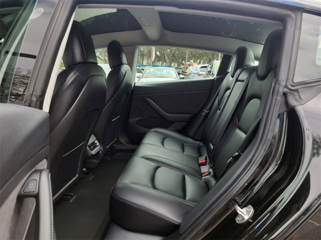 Used 2021 Tesla Model 3 Standard Range Plus image 13