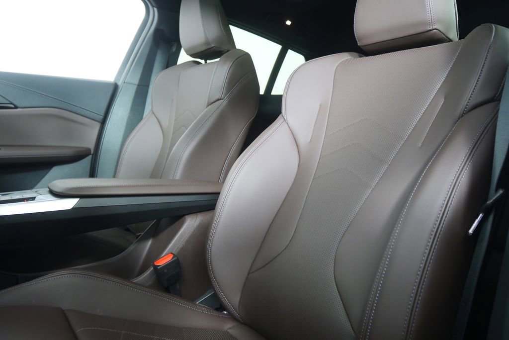 Certified 2025 BMW X2 xDrive28i AWD/4WD image 10