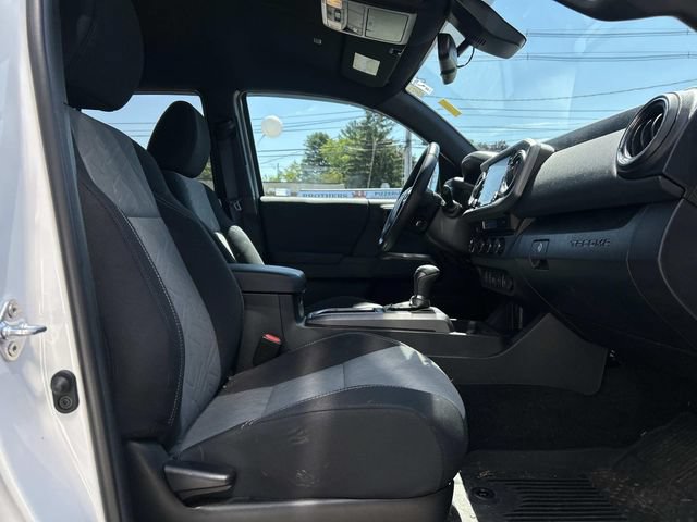 Used 2023 Toyota Tacoma TRD Sport w/ Technology Package AWD/4WD image 16