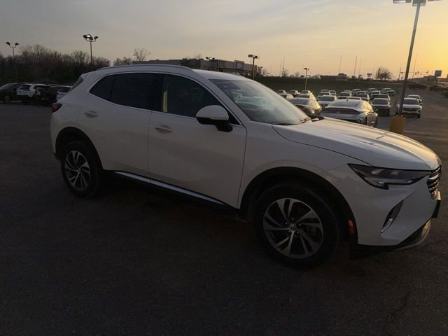 Used 2023 Buick Envision Essence image 7