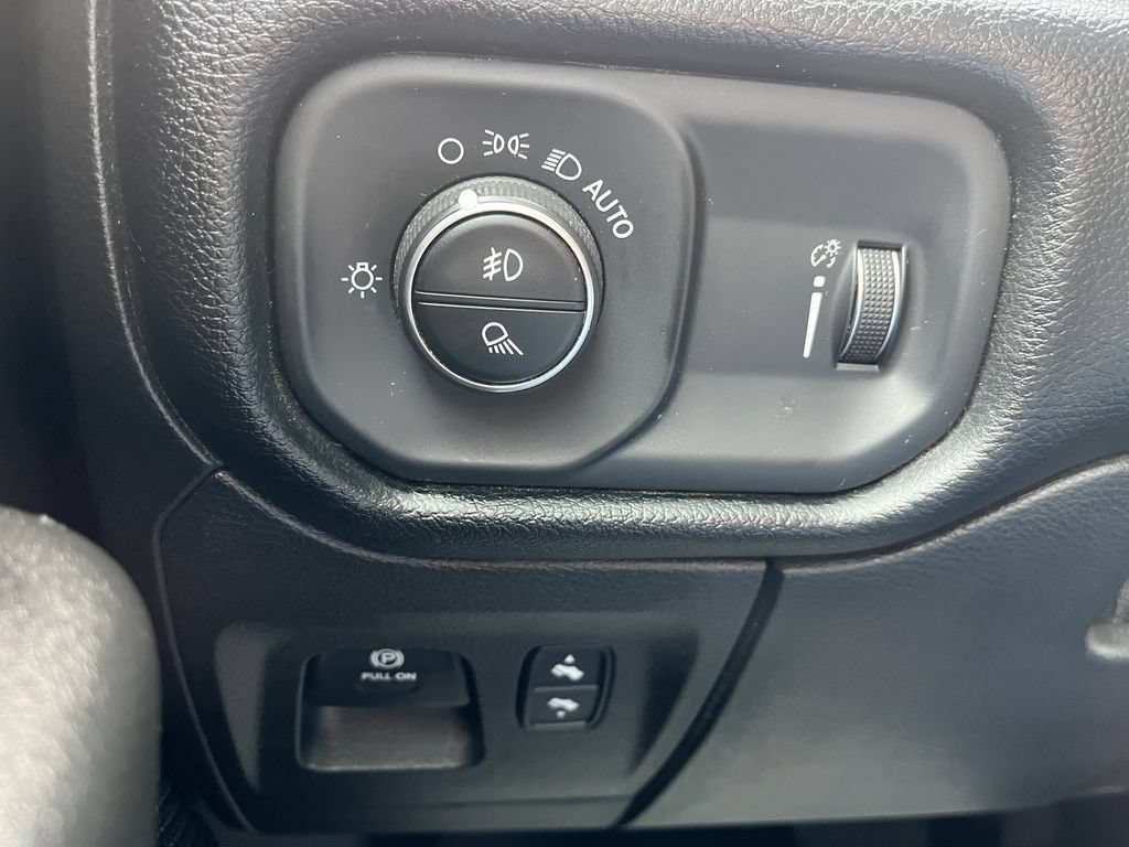 Used 2021 RAM 1500 Big Horn AWD/4WD image 19