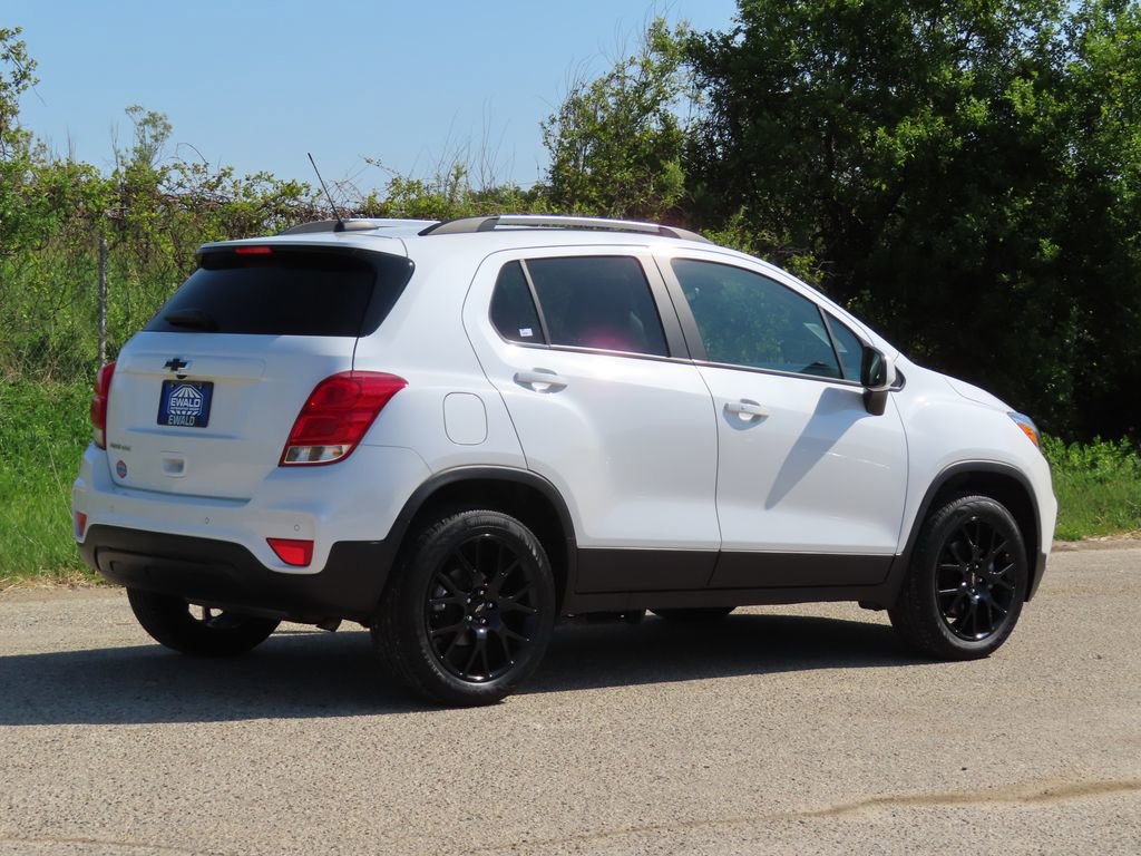 Certified 2022 Chevrolet Trax LT w/ Driver Confidence Package AWD/4WD image 3