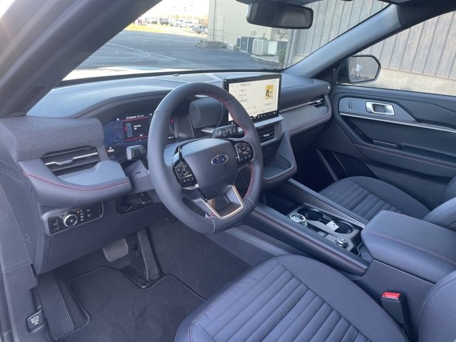 New 2026 Ford Explorer ST-Line w/ ST-Line Street Pack image 29