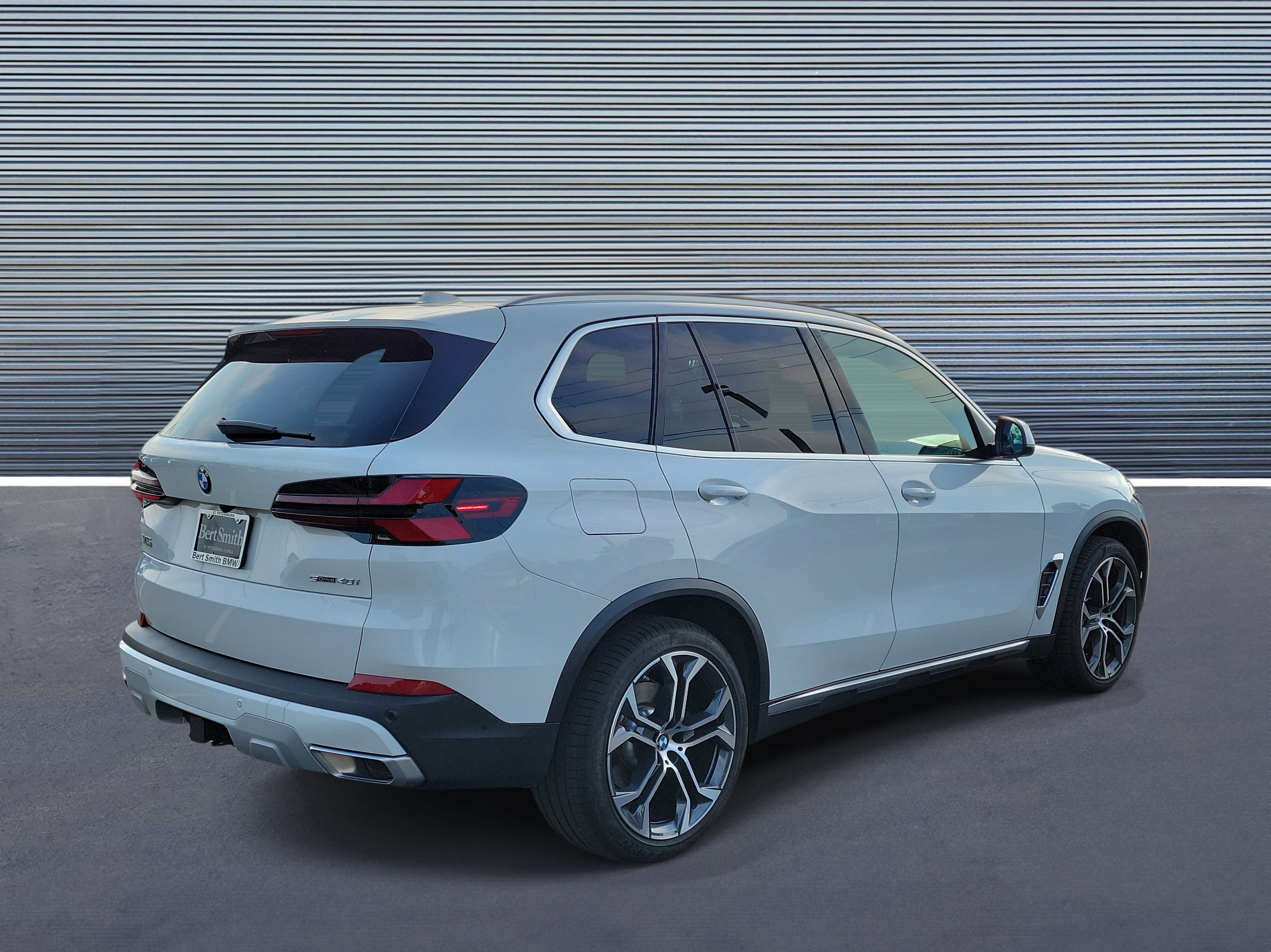 New 2026 BMW X5 sDrive40i w/ Climate Comfort Package image 3