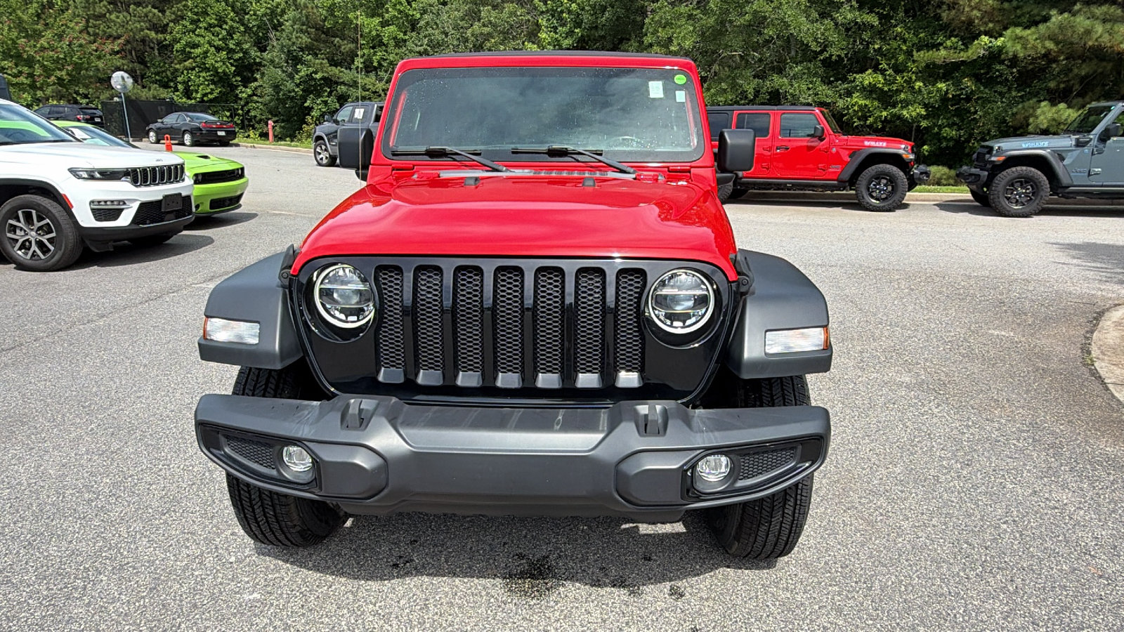 Used 2022 Jeep Wrangler Unlimited Sport AWD/4WD image 3