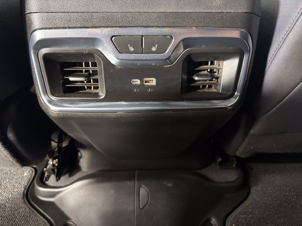 Used 2024 Chevrolet Silverado 3500 High Country AWD/4WD image 17