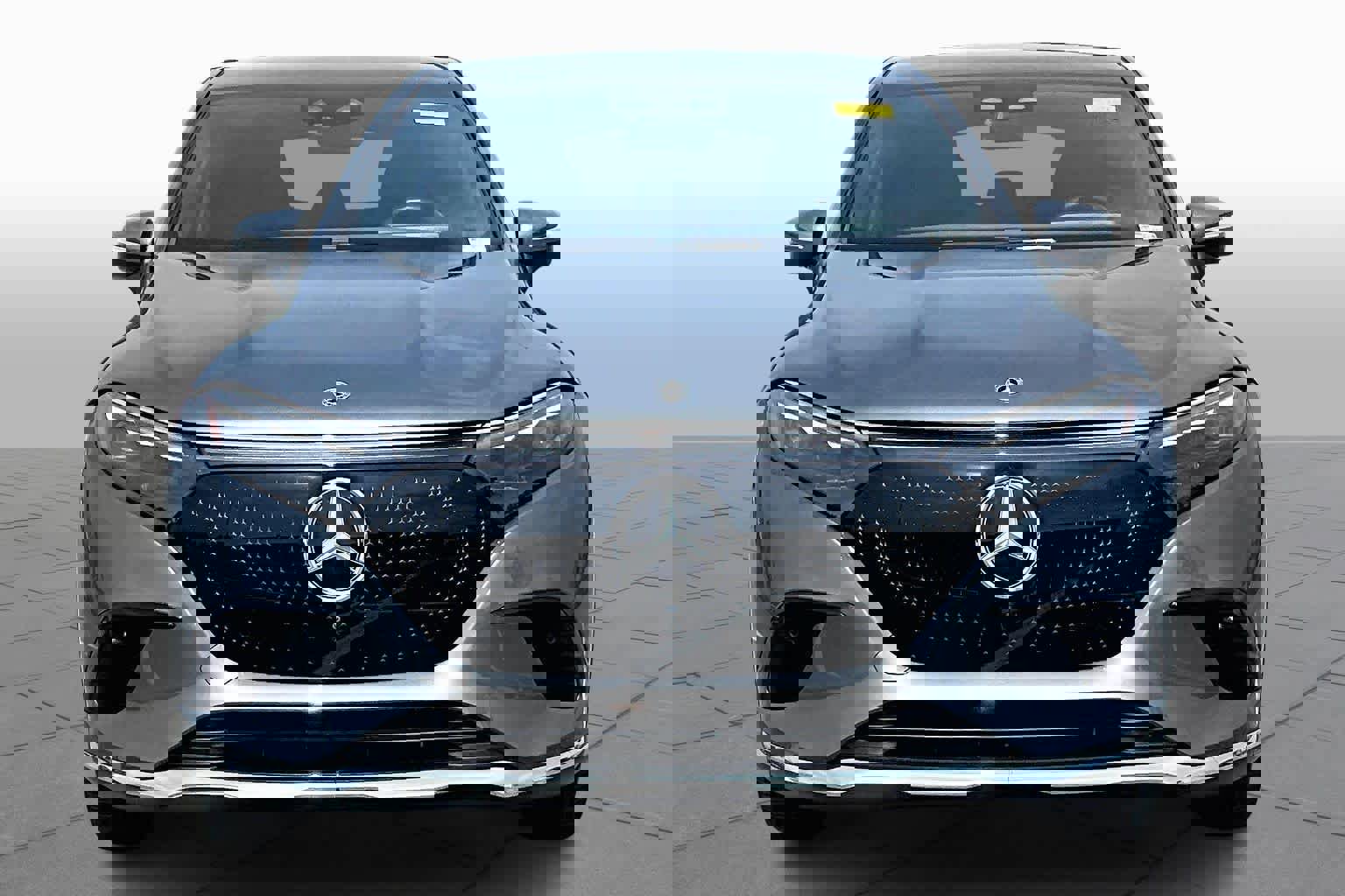 Used 2023 Mercedes-Benz EQS 450+ SUV image 3