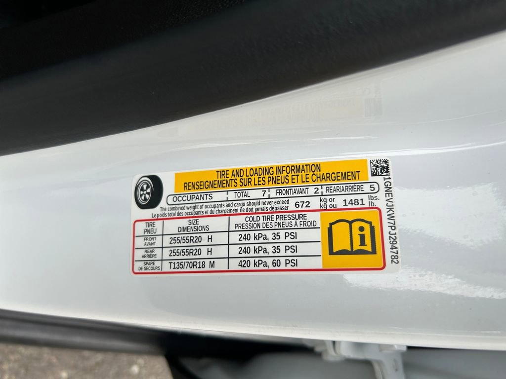 Used 2023 Chevrolet Traverse RS image 35