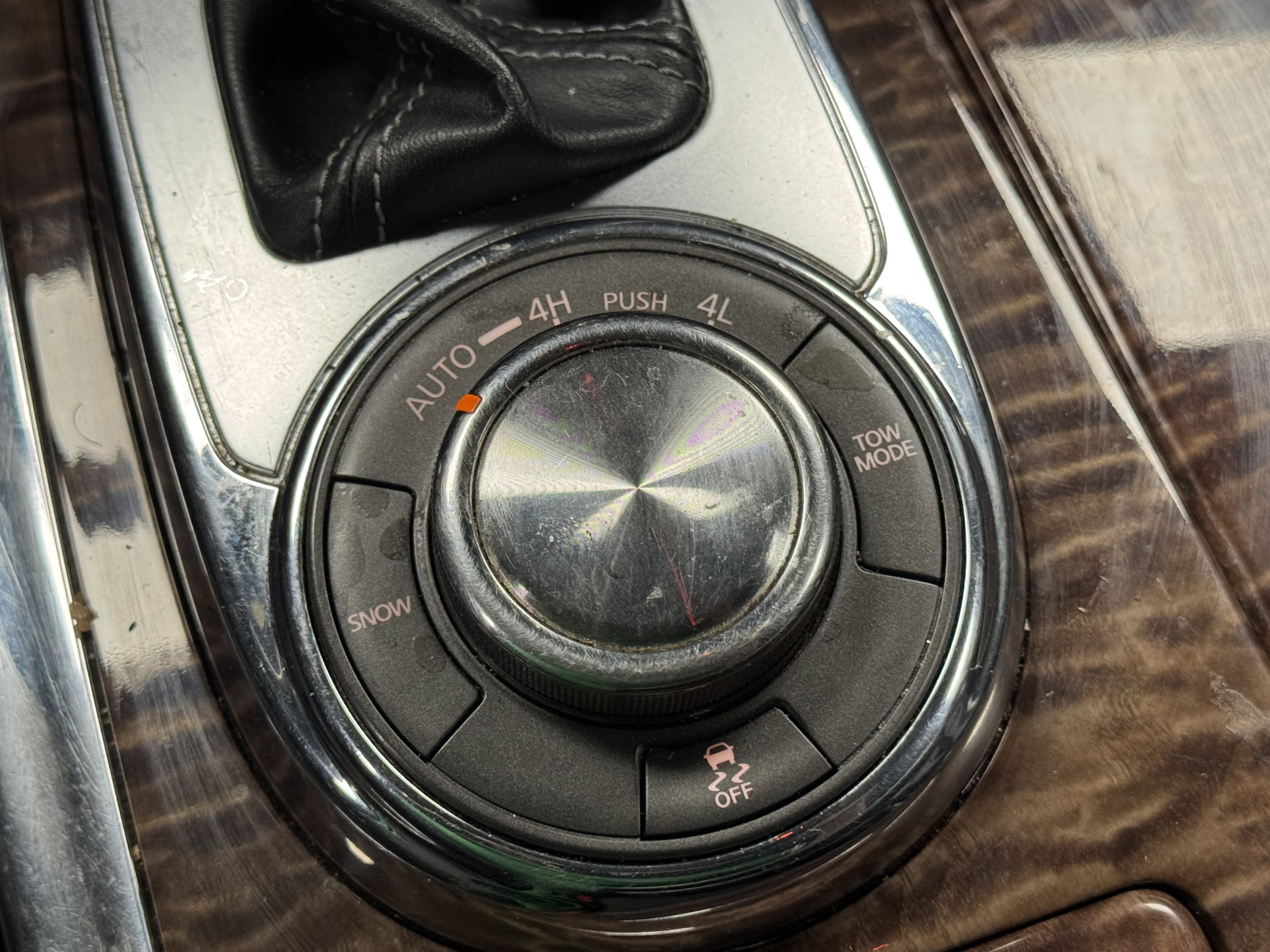 Used 2018 Nissan Armada SL w/ Moonroof Package image 12