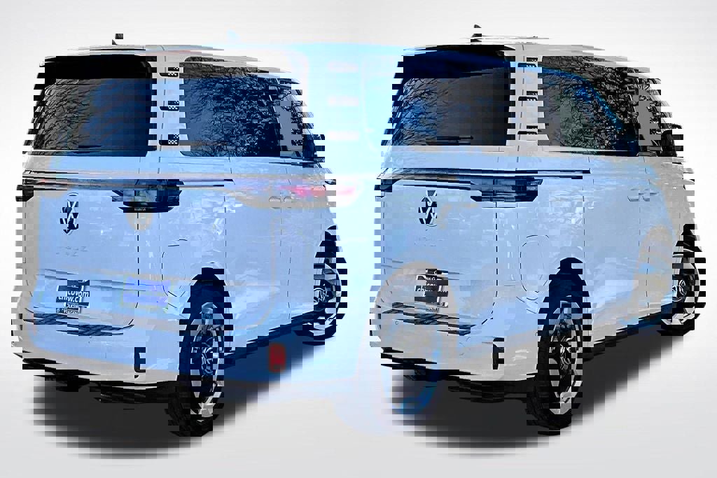 Certified 2025 Volkswagen ID. Buzz Pro S image 10