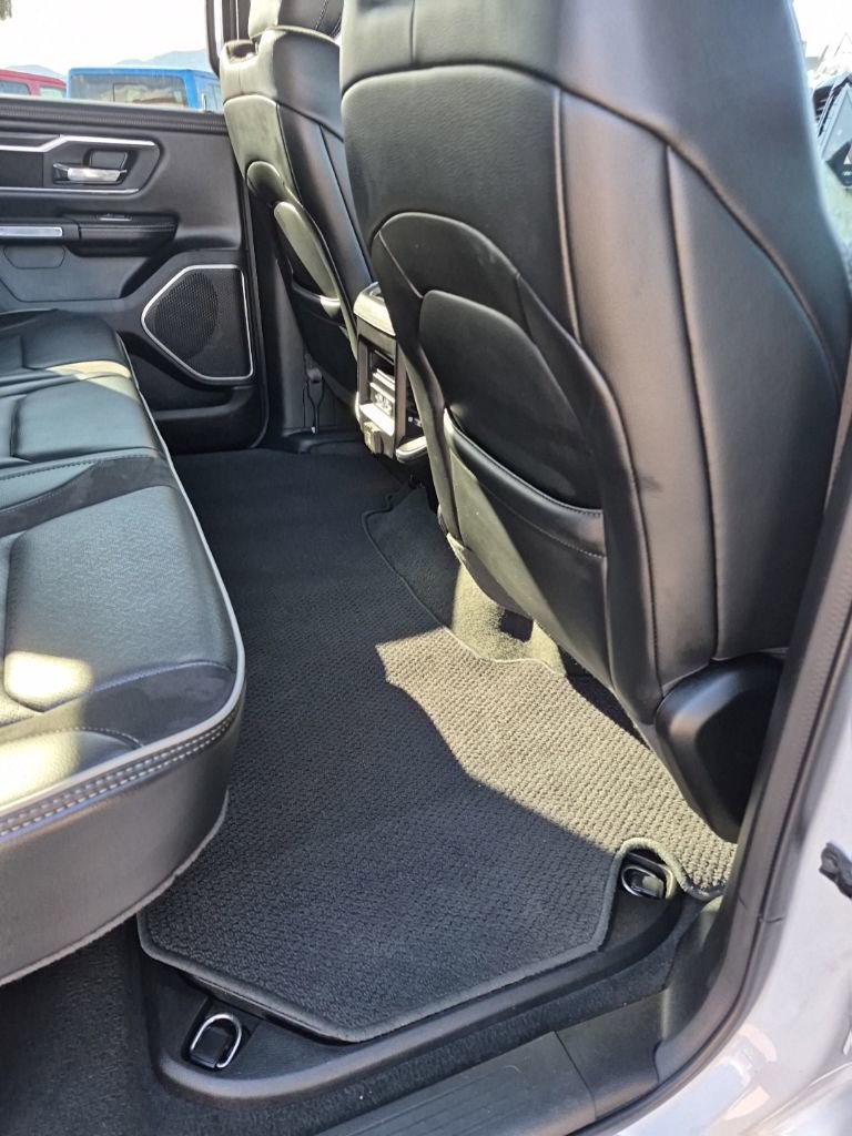 Used 2023 RAM 1500 Laramie image 32