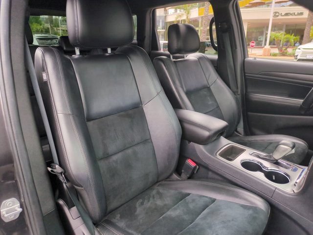 Used 2017 Jeep Grand Cherokee Altitude AWD/4WD image 29