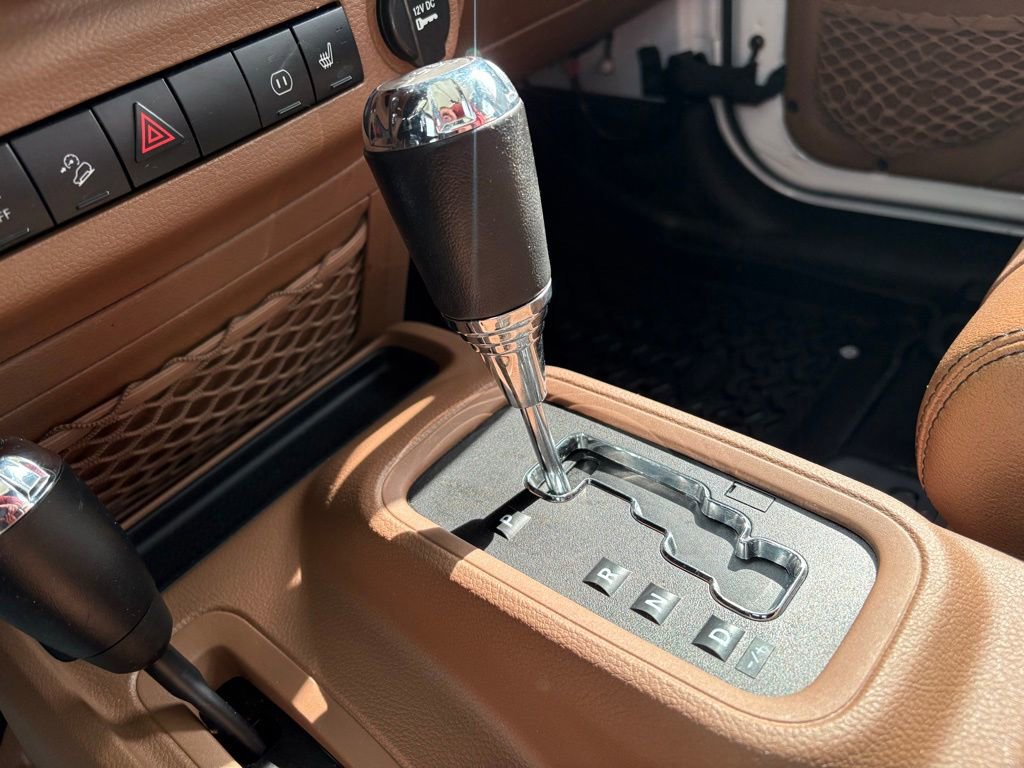 Used 2012 Jeep Wrangler Unlimited Rubicon w/ Connectivity Group image 31