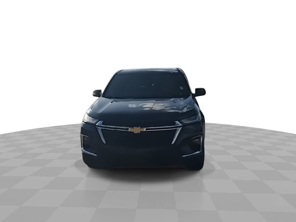 Used 2023 Chevrolet Traverse LS image 3