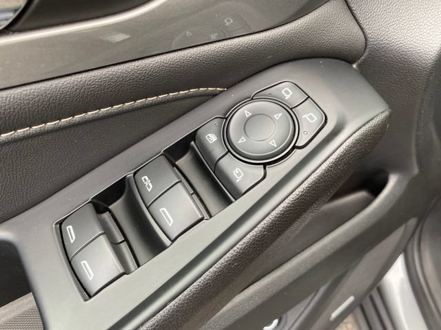 Certified 2023 Chevrolet Traverse LT w/ LT Premium Package AWD/4WD image 17