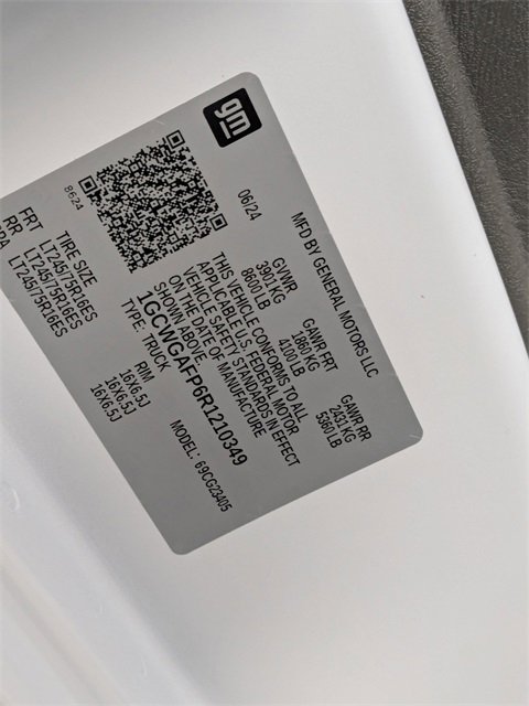 Used 2024 Chevrolet Express 2500 w/ Driver Convenience Package image 28