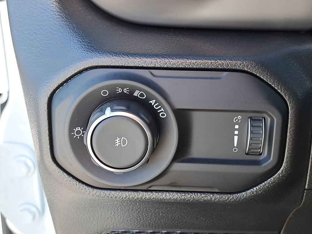 Used 2023 Jeep Wrangler Unlimited Sport image 25