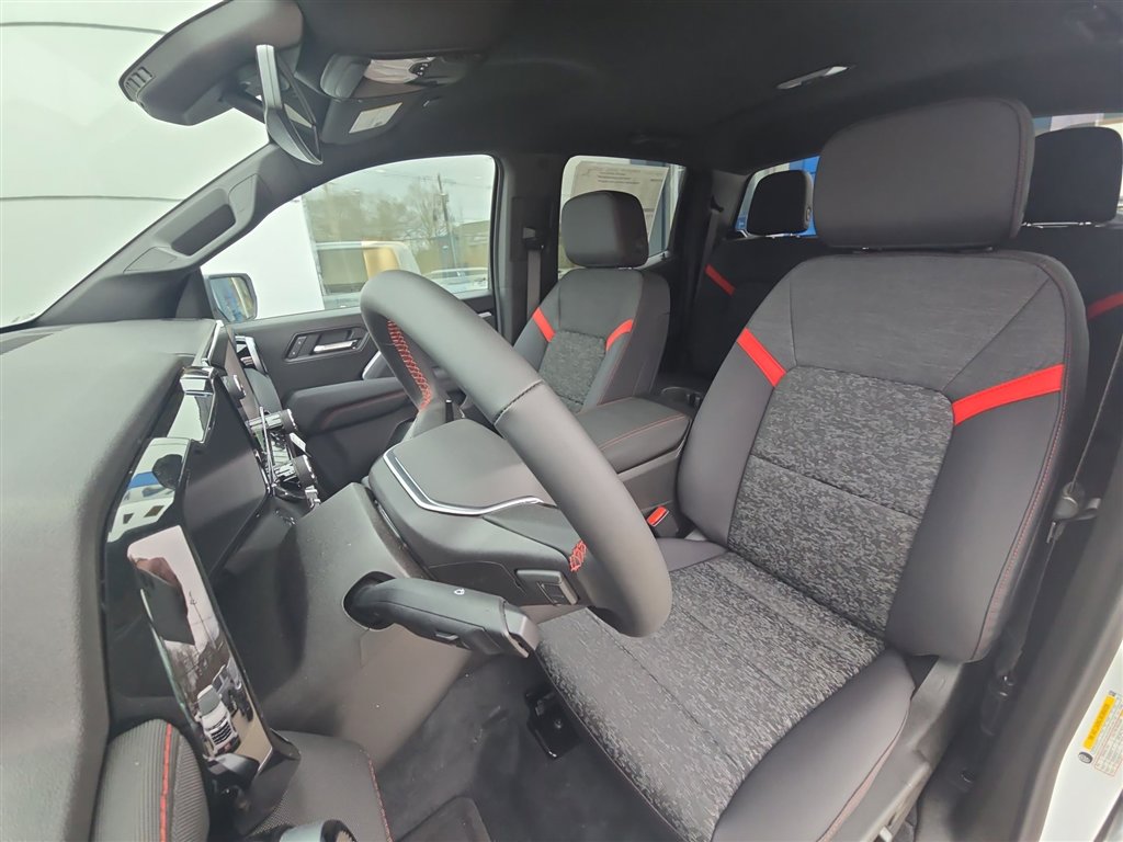 New 2025 Chevrolet Colorado Z71 image 19