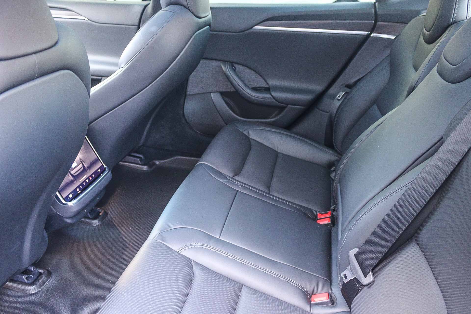 Used 2023 Tesla Model S Standard Range image 19