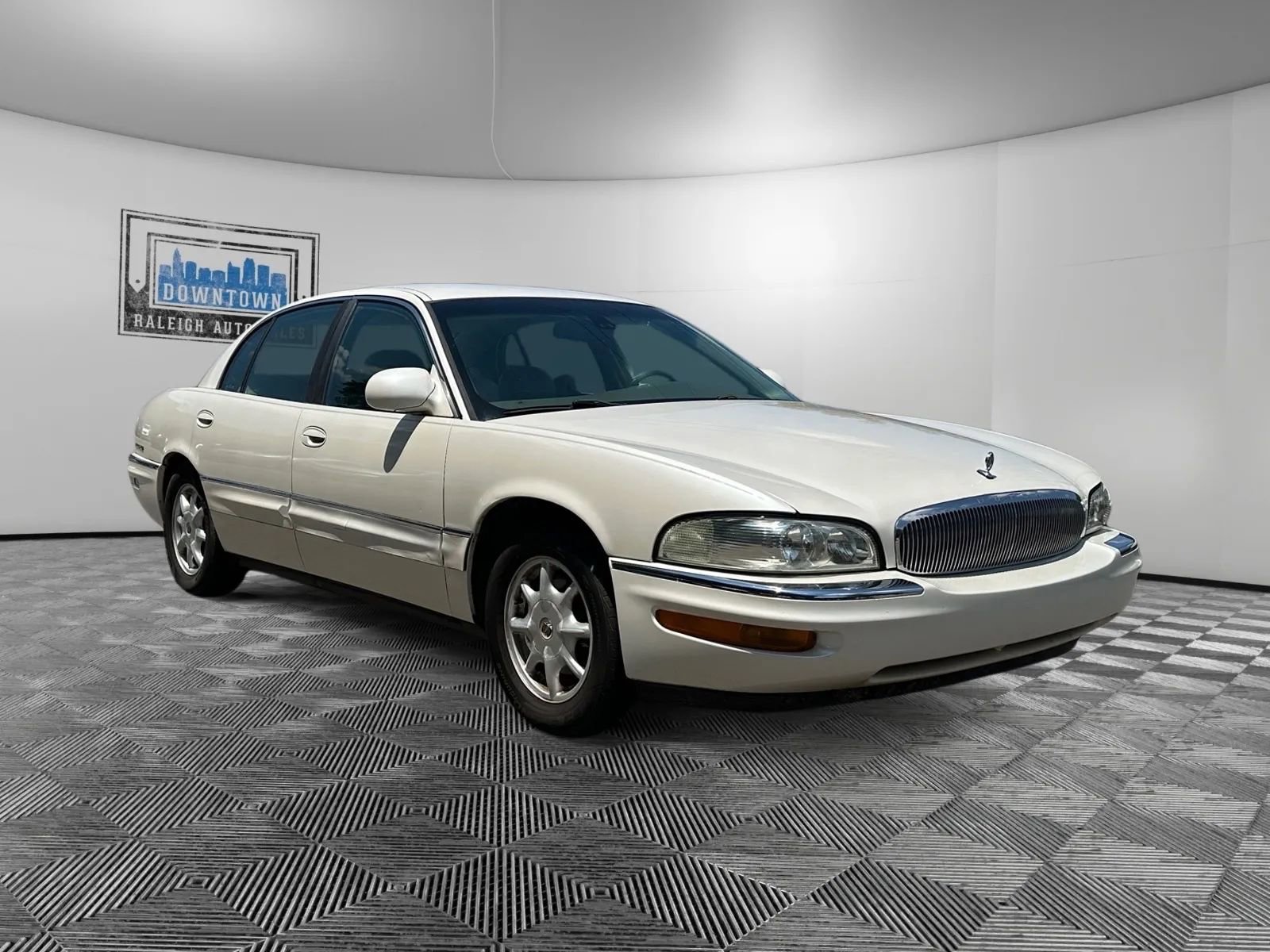 Used 2002 Buick Park Avenue w/ Prestige Pkg image 4