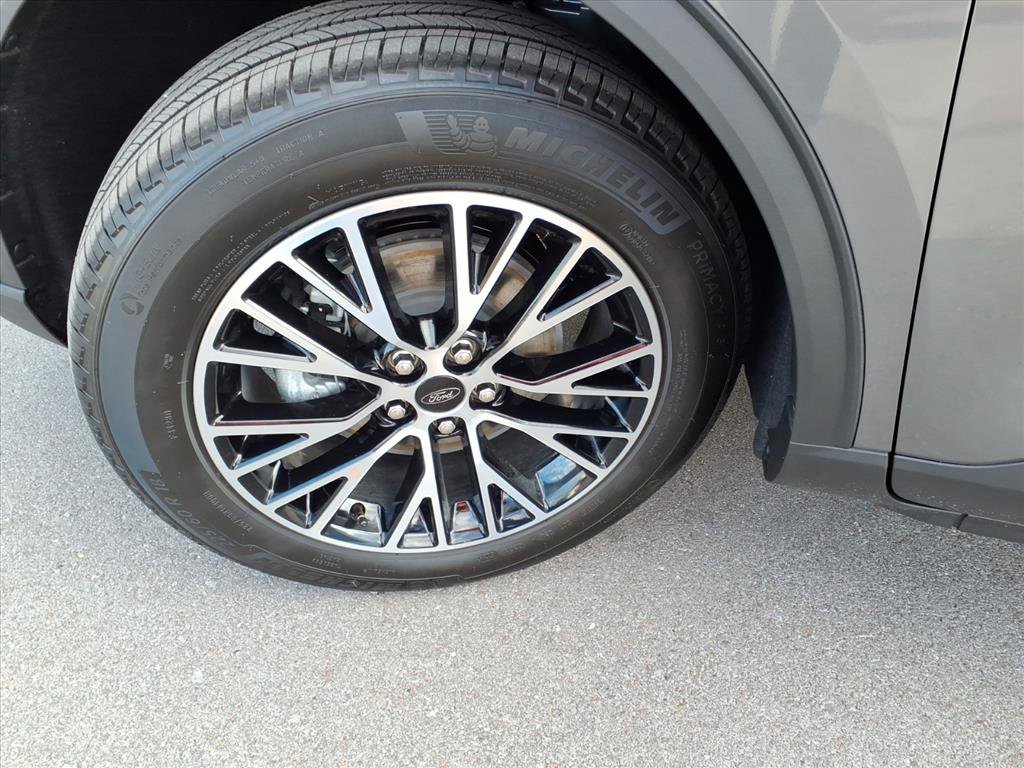 New 2026 Ford Escape SE image 9