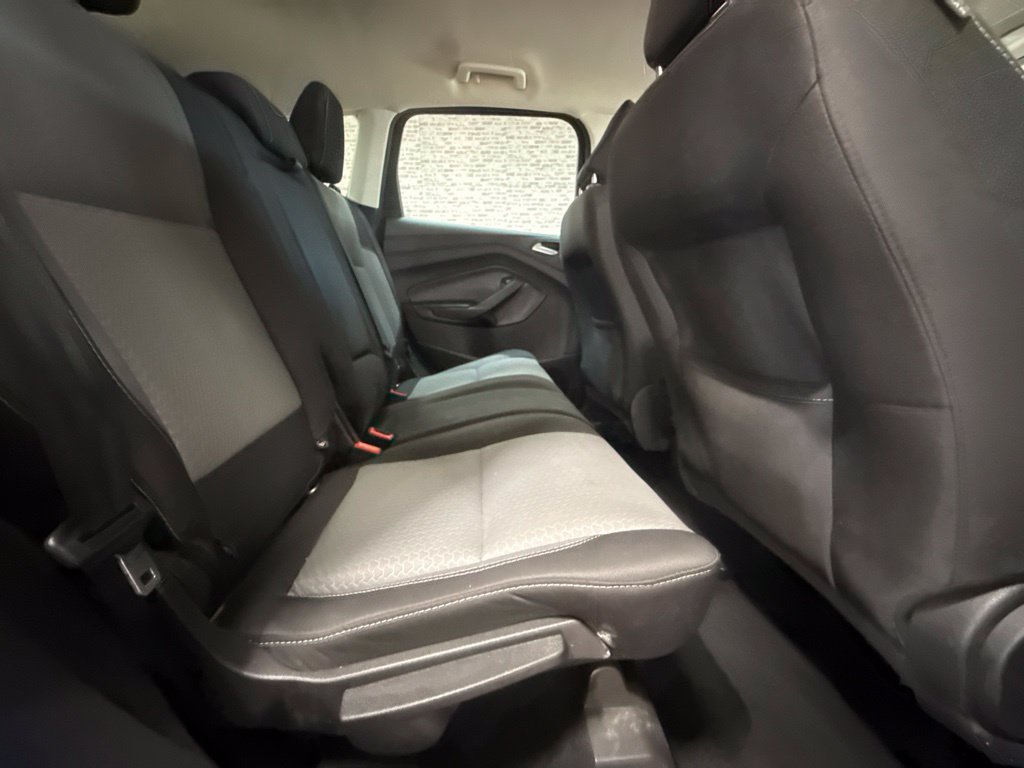 Used 2019 Ford Escape SE FWD image 12
