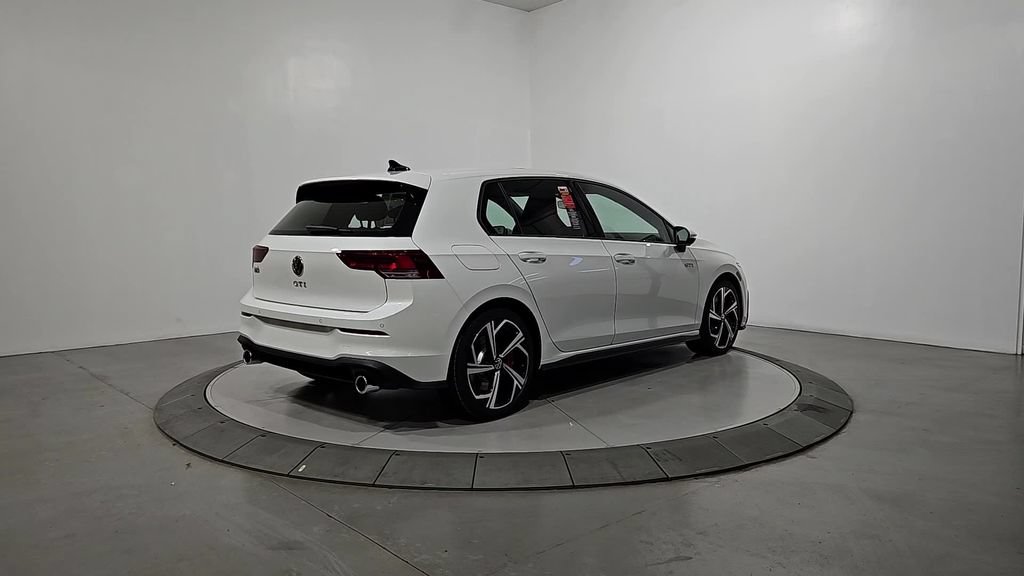New 2026 Volkswagen GTI SE FWD image 5